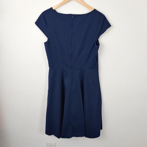 Retro / Vintage -Pinup Style Dress - size XXL runs smaller- rockabilly 50’s vibe - Picture 7 of 7